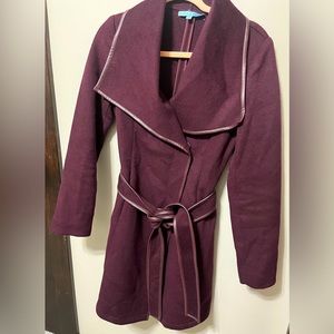 Women’s Antonio Melani Wool Blend Coat.  Size XS. New condition. Wine color.